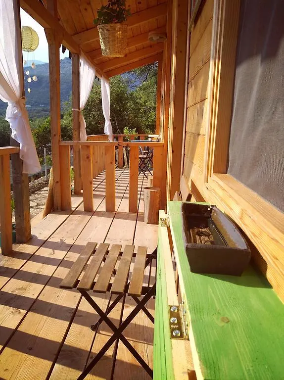 Scala Bungalows Himare Campsite